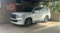 تۆیۆتا لاند کروزەر